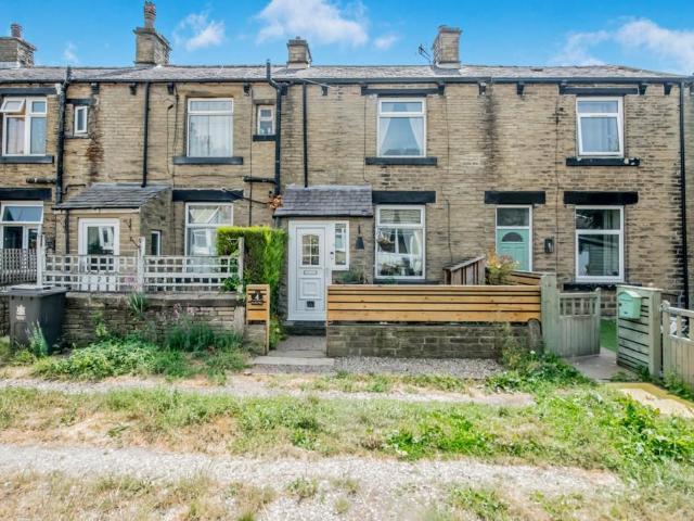 2 bedroom terraced house for sale