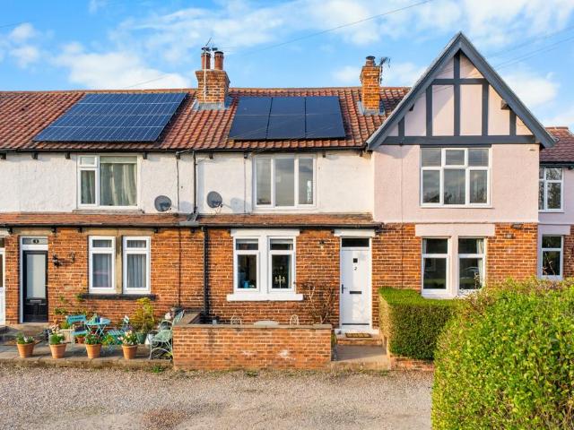 2 bedroom terraced house for sale