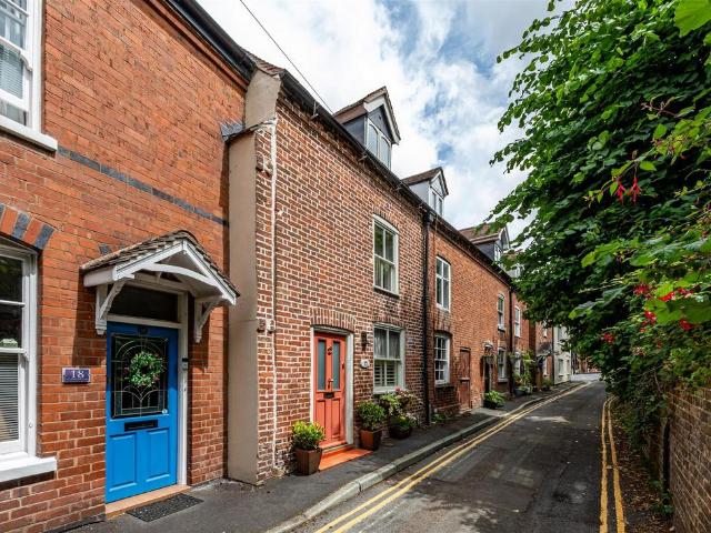 2 bedroom terraced house for sale