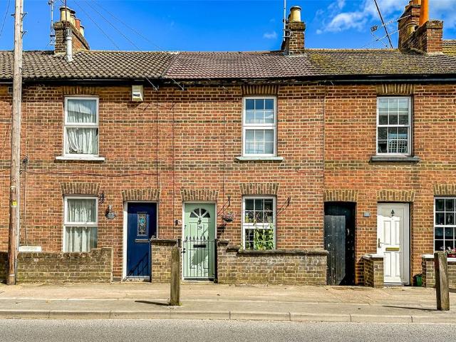 2 bedroom terraced house for sale