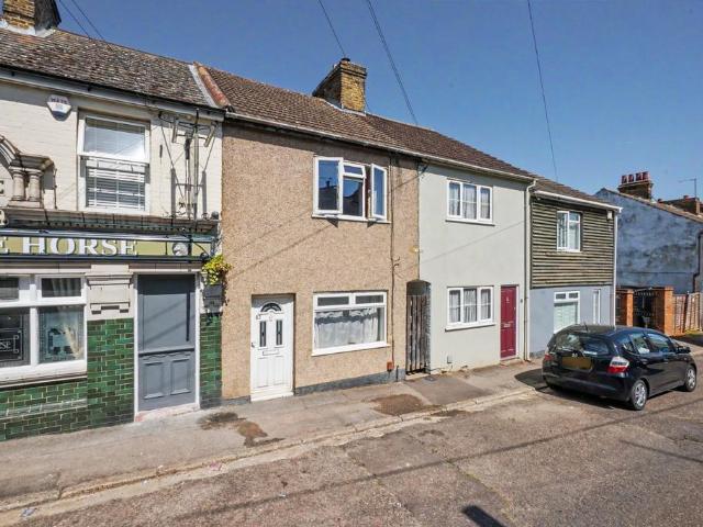 2 bedroom terraced house for sale