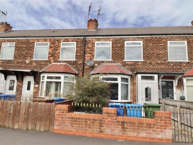 2 bedroom terraced house for sale