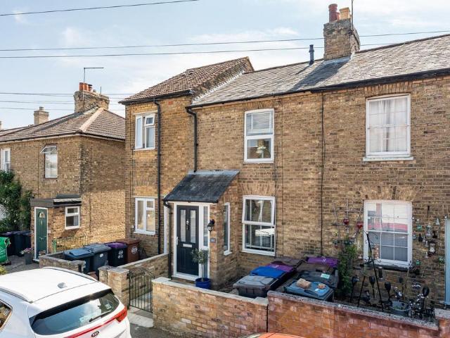 2 bedroom terraced house for sale