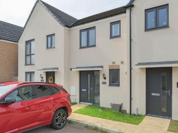 Bowerhill Melksham - Garden, Parking