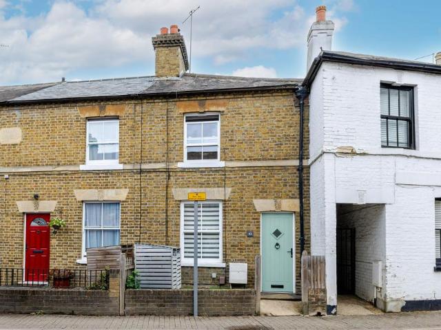 2 bedroom terraced house for sale