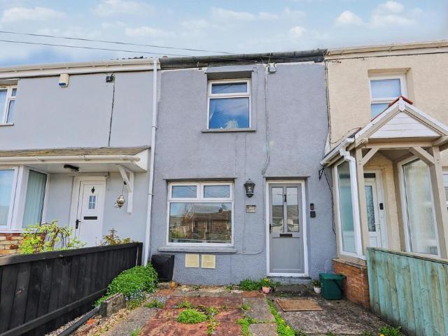 2 bedroom terraced house for sale