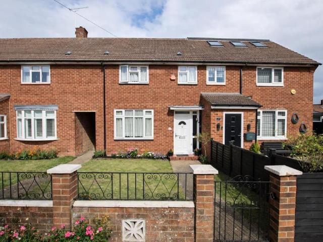 2 bedroom terraced house for sale