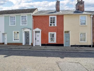 2 bedroom terraced house for sale