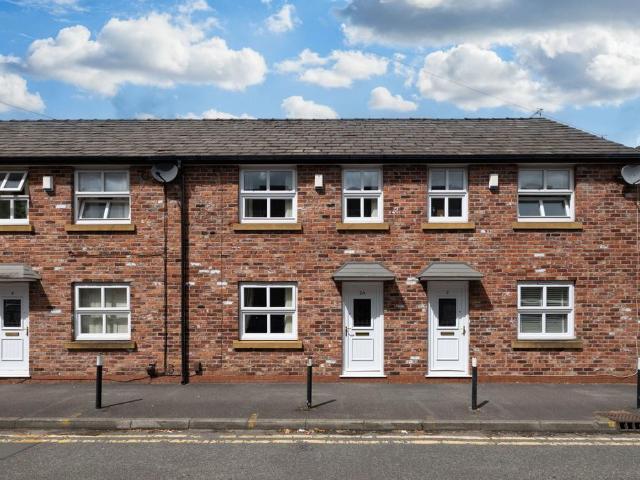 2 bedroom terraced house for sale