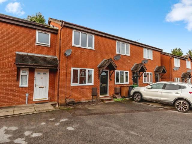 2 bedroom terraced house for sale