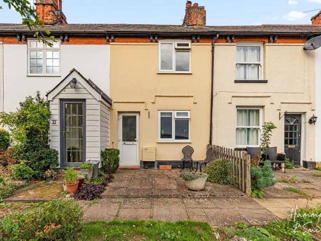 2 bedroom terraced house for sale