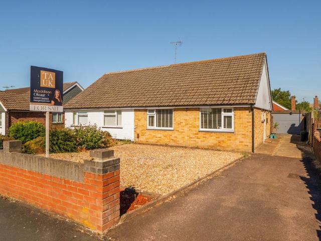 2 bedroom semi detached bungalow for sale