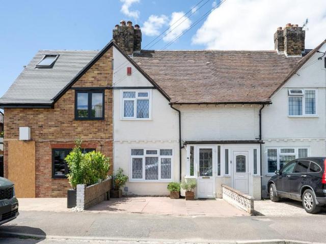 2 bedroom terraced house for sale