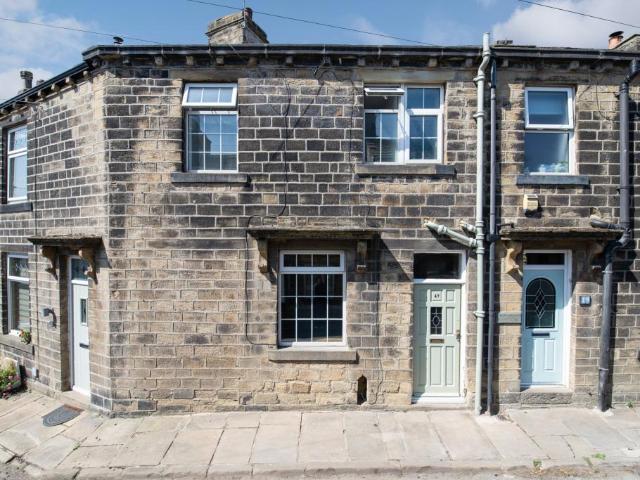 2 bedroom terraced house for sale