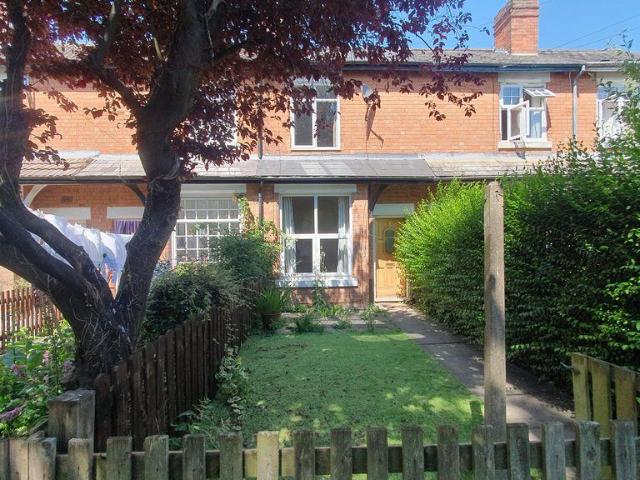 2 bedroom terraced house for sale