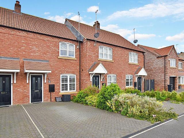 2 bedroom terraced house for sale