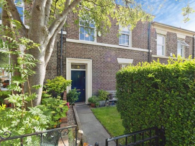 2 bedroom terraced house for sale