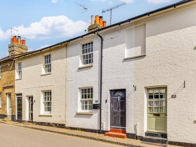 2 bedroom terraced house for sale