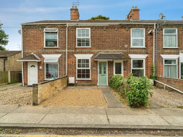 2 bedroom terraced house for sale