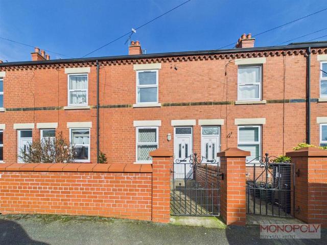 2 bedroom terraced house for sale