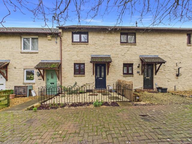 2 bedroom terraced house for sale
