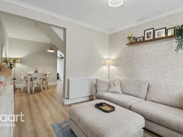 2 bedroom terraced house for sale