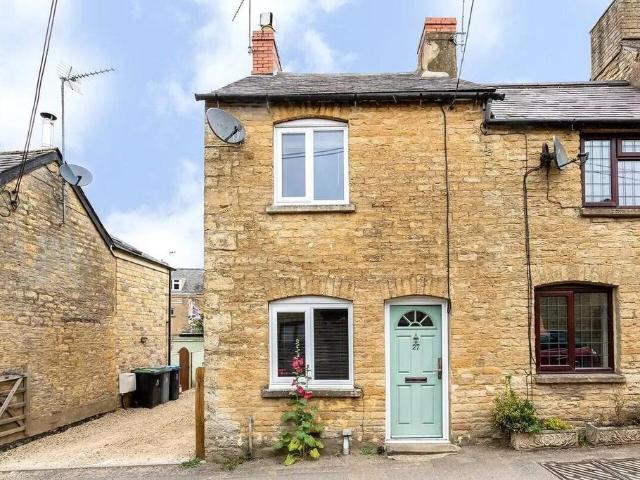 2 bedroom terraced house for sale