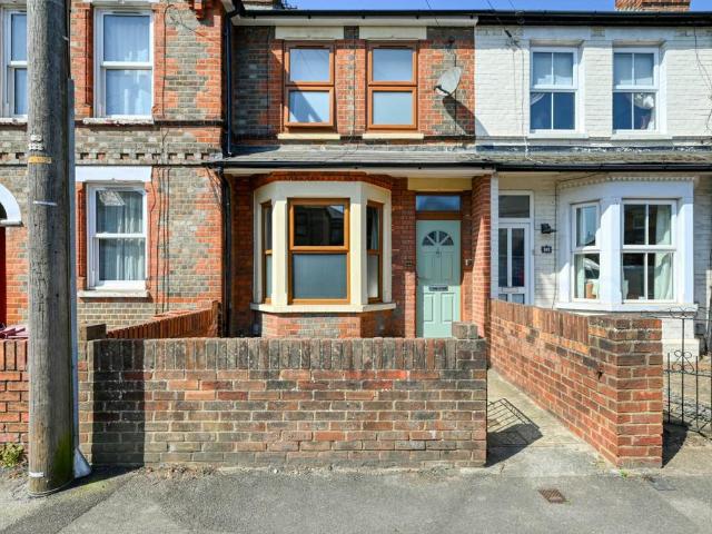 3 bedroom terraced house for sale