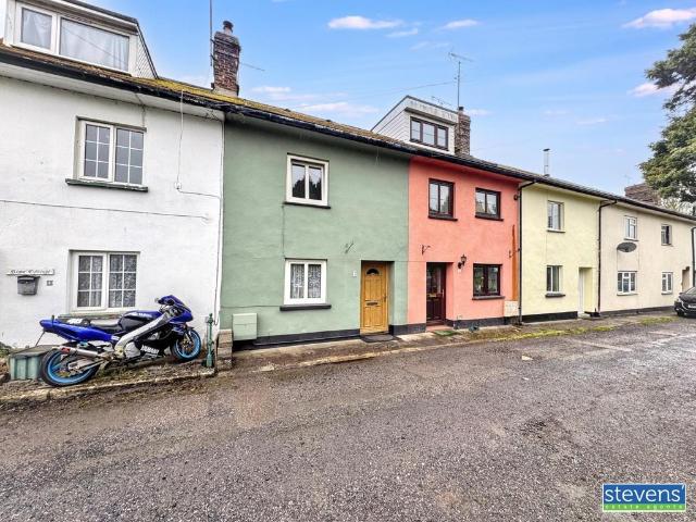 2 bedroom terraced house for sale