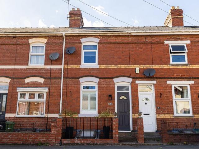 2 bedroom terraced house for sale