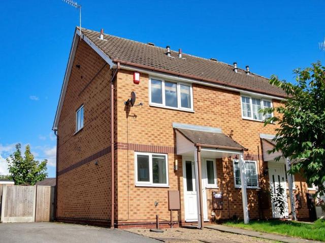 2 bedroom terraced house for sale