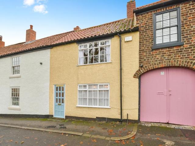 2 bedroom terraced house for sale