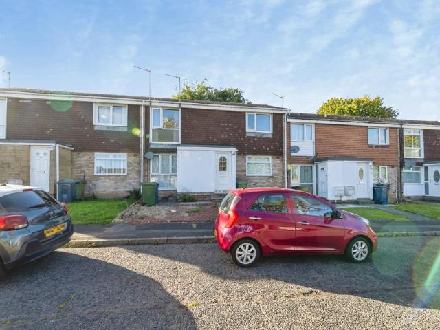 2 bedroom maisonette for sale