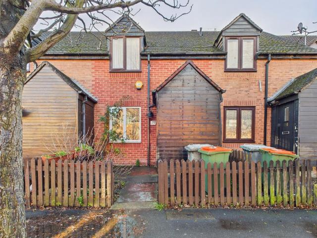 2 bedroom terraced house for sale