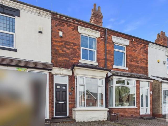 2 bedroom terraced house for sale