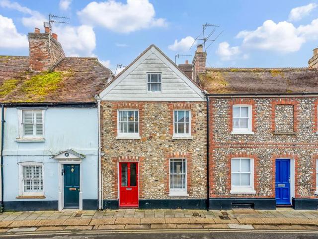 2 bedroom terraced house for sale
