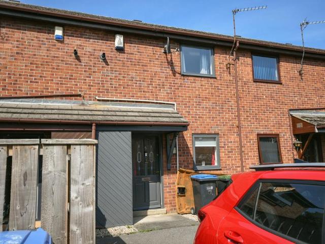 2 bedroom terraced house for sale