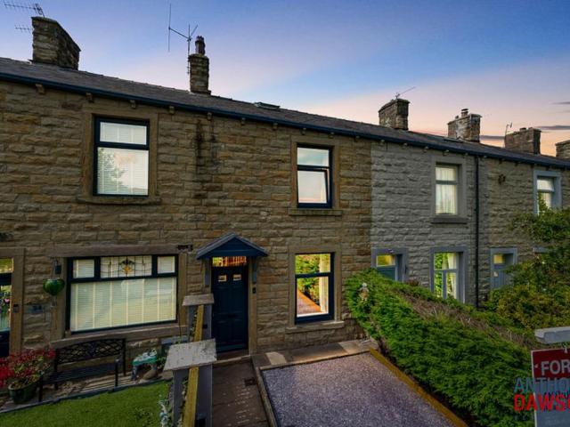 3 bedroom terraced house for sale