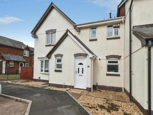 2 bedroom terraced house for sale