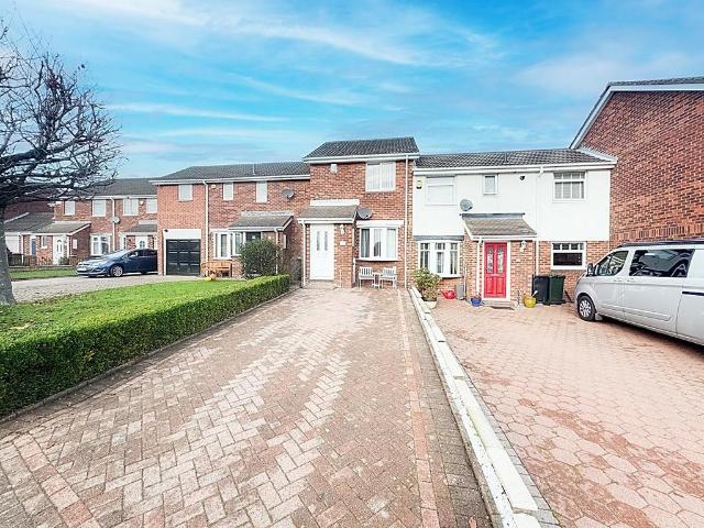 2 bedroom terraced house for sale