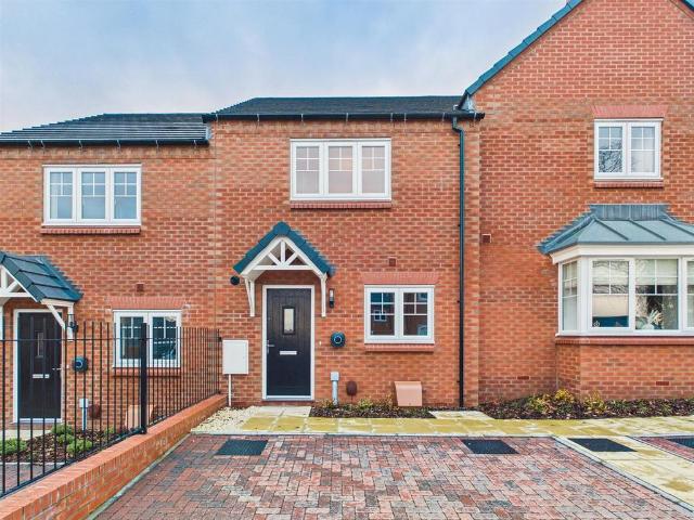 2 bedroom terraced house for sale