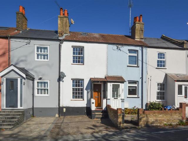2 bedroom terraced house for sale