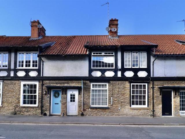 2 bedroom terraced house for sale