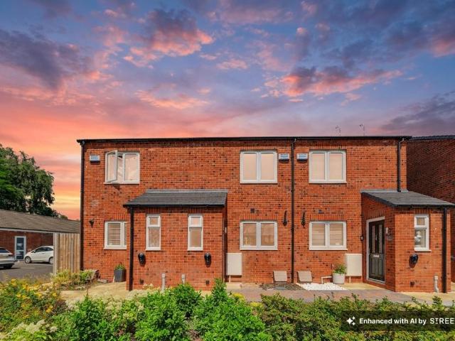 2 bedroom terraced house for sale
