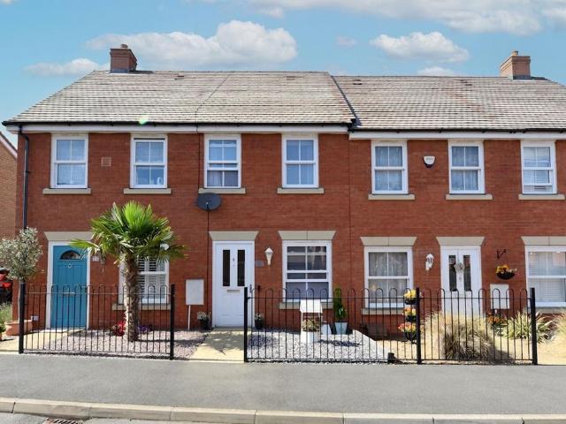 2 bedroom terraced house for sale