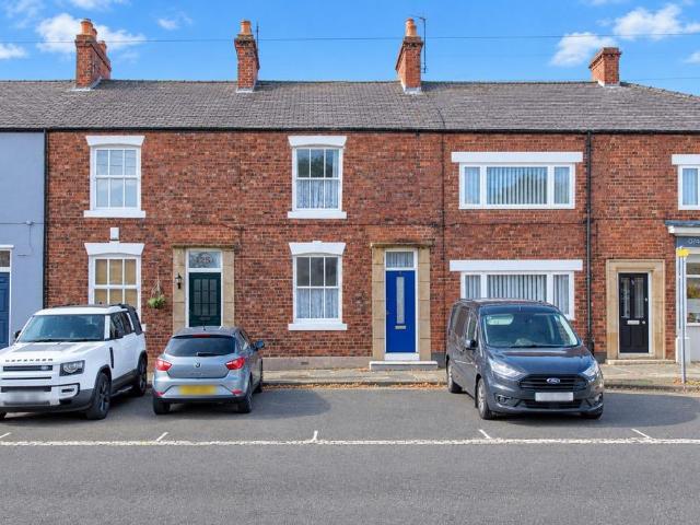 2 bedroom terraced house for sale