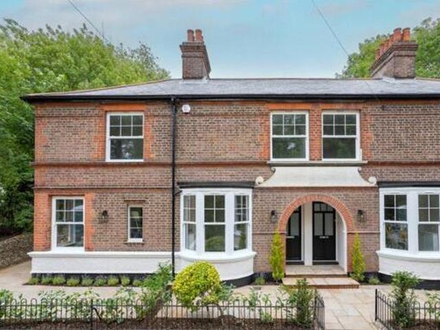 2 Bedroom Terraced House For Sale In Chesham, Buckinghamshire