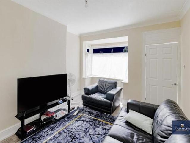 2 bedroom terraced house for sale in Delhi Street, Hull, HU9