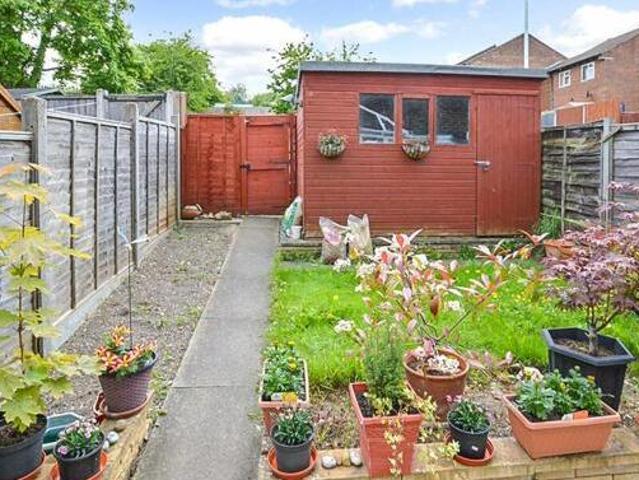 2 Bedroom Terraced House For Sale In Dunstable, Bedfordshire