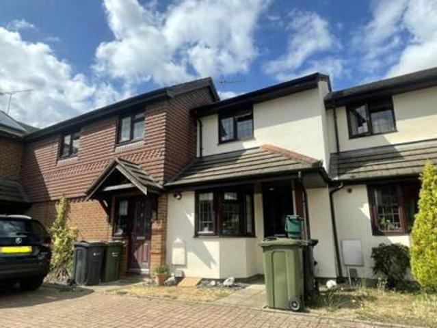 2 Bedroom Terraced House For Sale In Farnham, Surrey